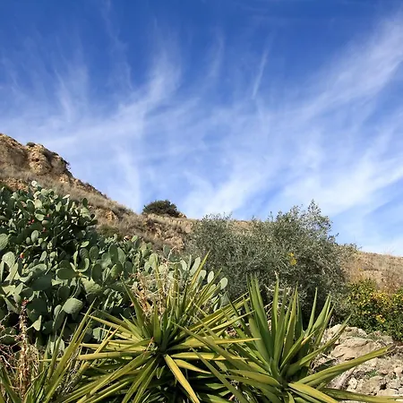 Sea View Apartment *