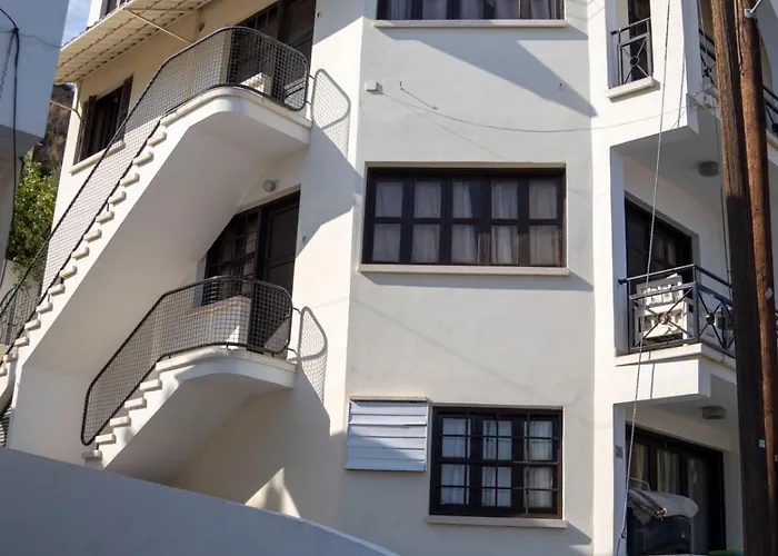 Sea View Apartment *